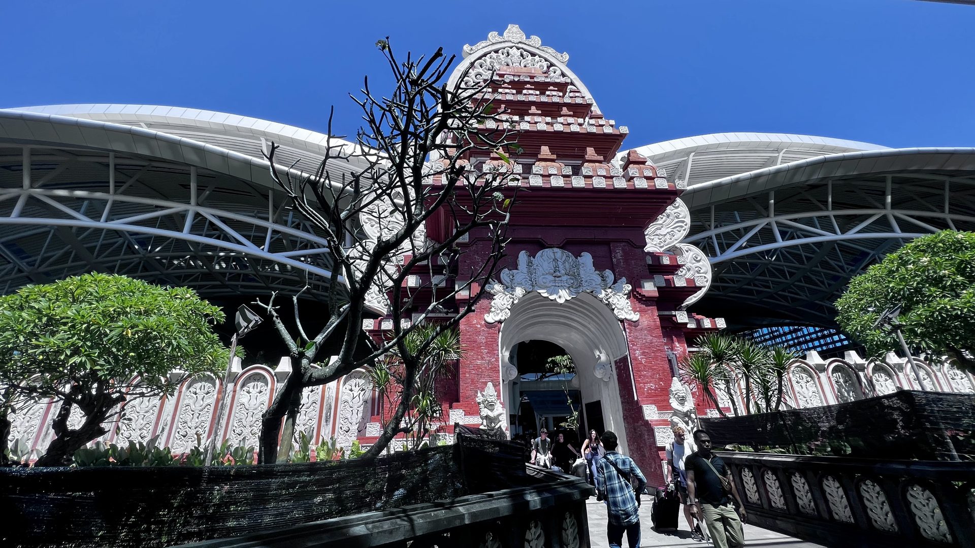 Ngurah Rai International Airport terminal gate, Tuban